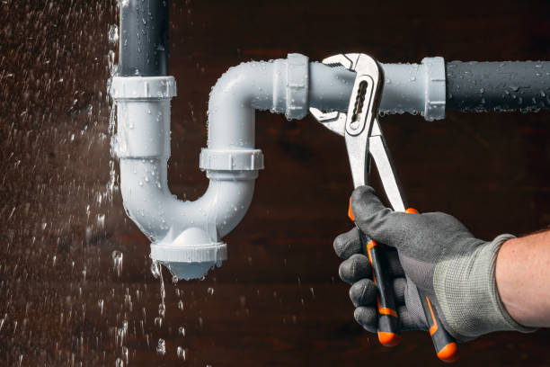 Professional Gas Line Repair technician working in Perkins, MO
